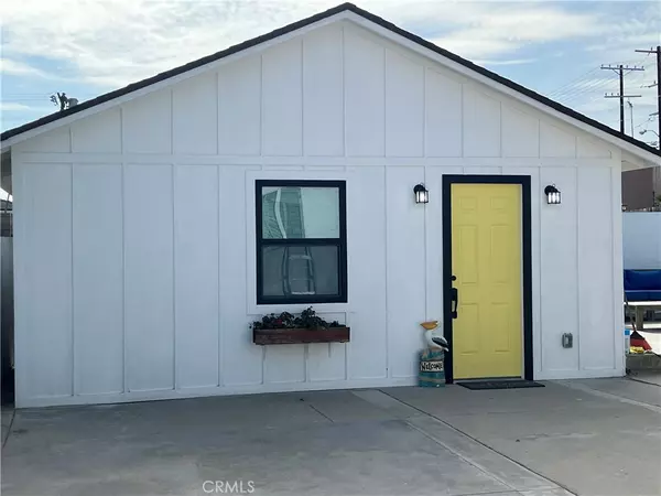 San Pedro, CA 90731,883 W Crestwood ST