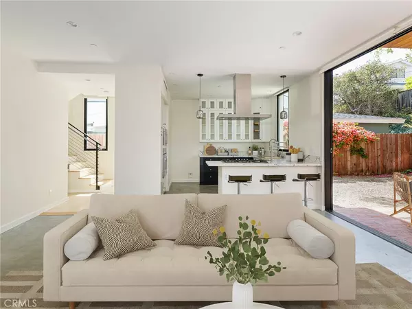 El Segundo, CA 90245,512 Sierra PL
