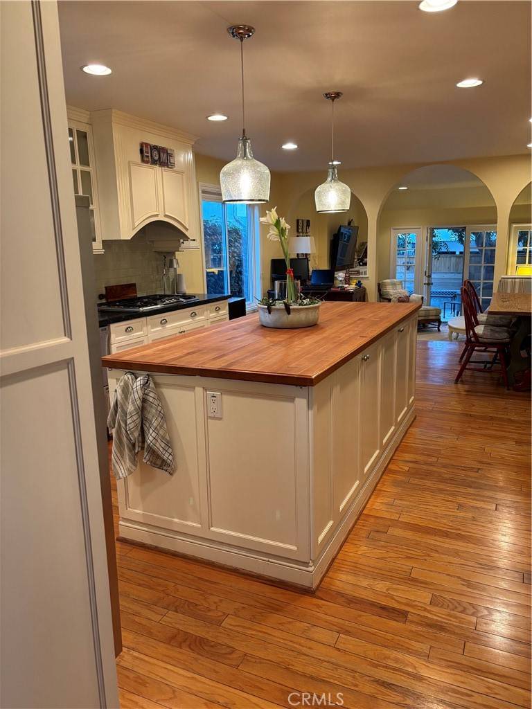 Hermosa Beach, CA 90254,532 25th ST