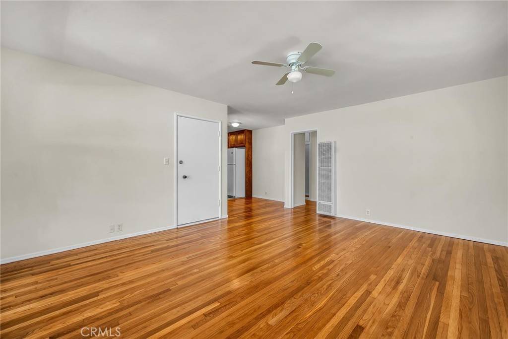Long Beach, CA 90802,1047 E 1st ST #12