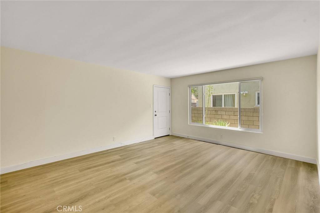 Los Angeles, CA 90036,612 N Sycamore AVE #5