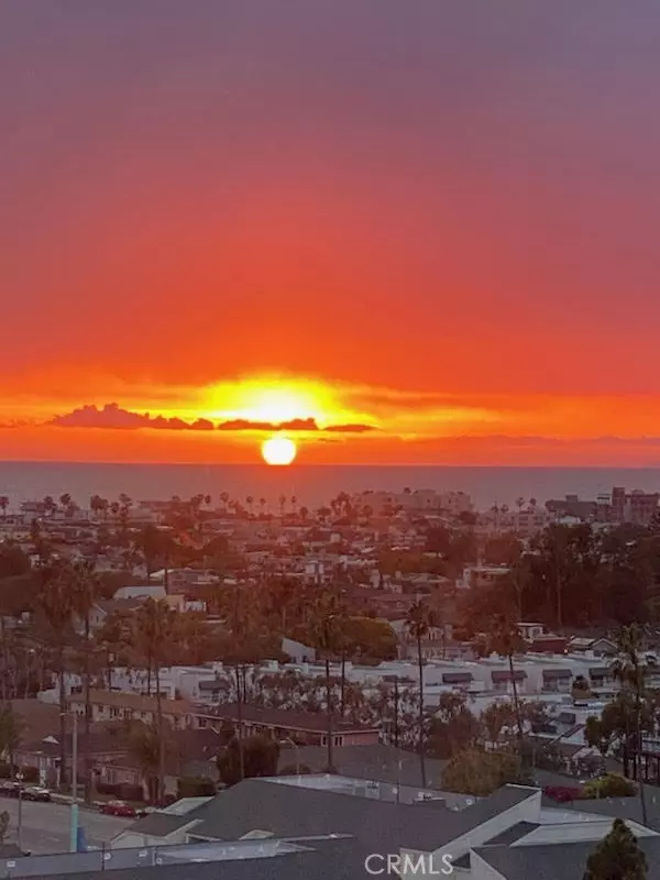 Marina Del Rey, CA 90292,4265 Marina City Drive #903