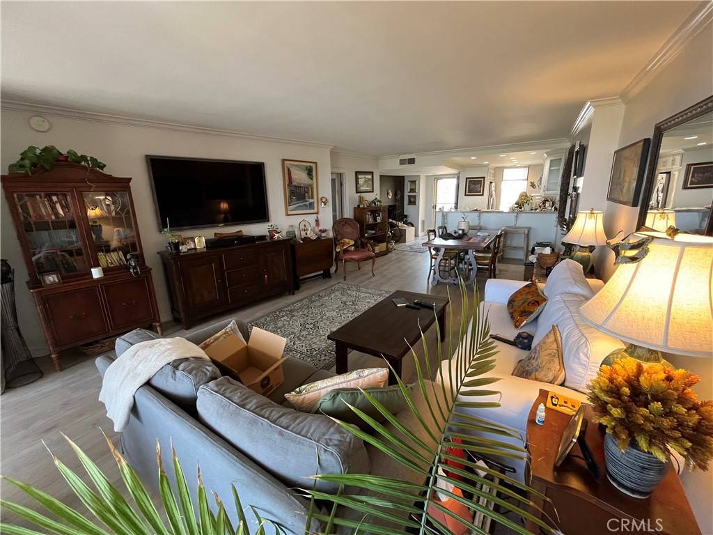 Marina Del Rey, CA 90292,4265 Marina City Drive #903