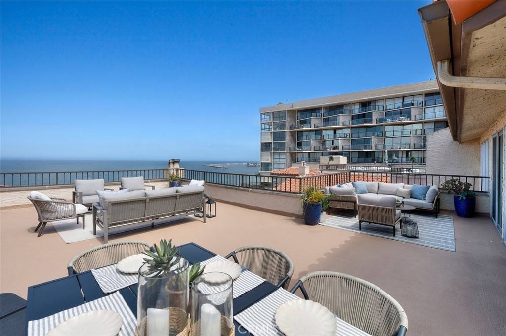 Redondo Beach, CA 90277,555 Esplanade #620