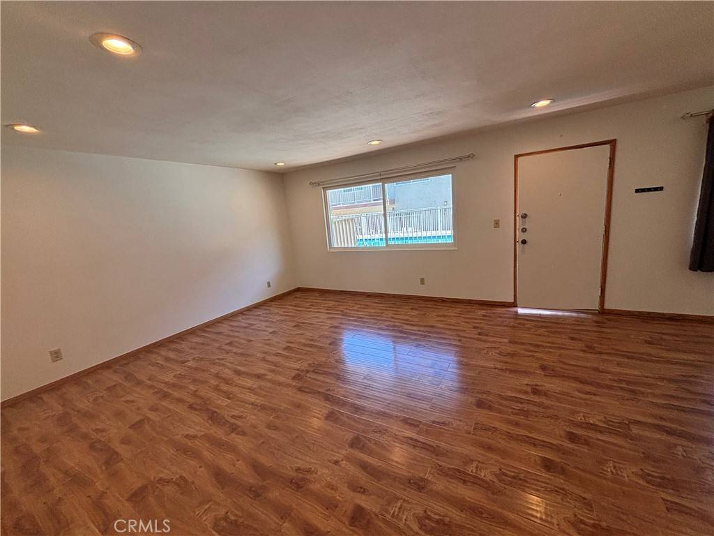 Lomita, CA 90717,25925 Narbonne Ave #4
