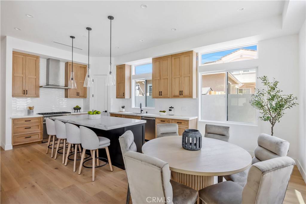 Redondo Beach, CA 90278,2102 Marshallfield LN #A