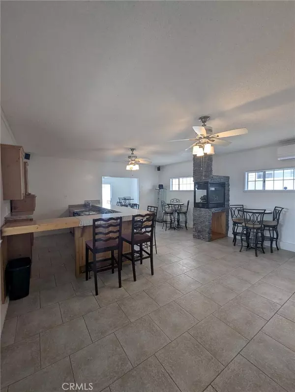 San Pedro, CA 90731,891 W Elberon AVE