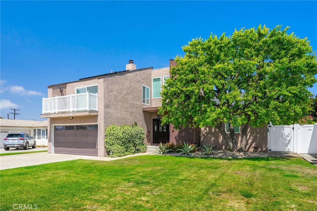 8418 Belford AVE, Los Angeles, CA 90045