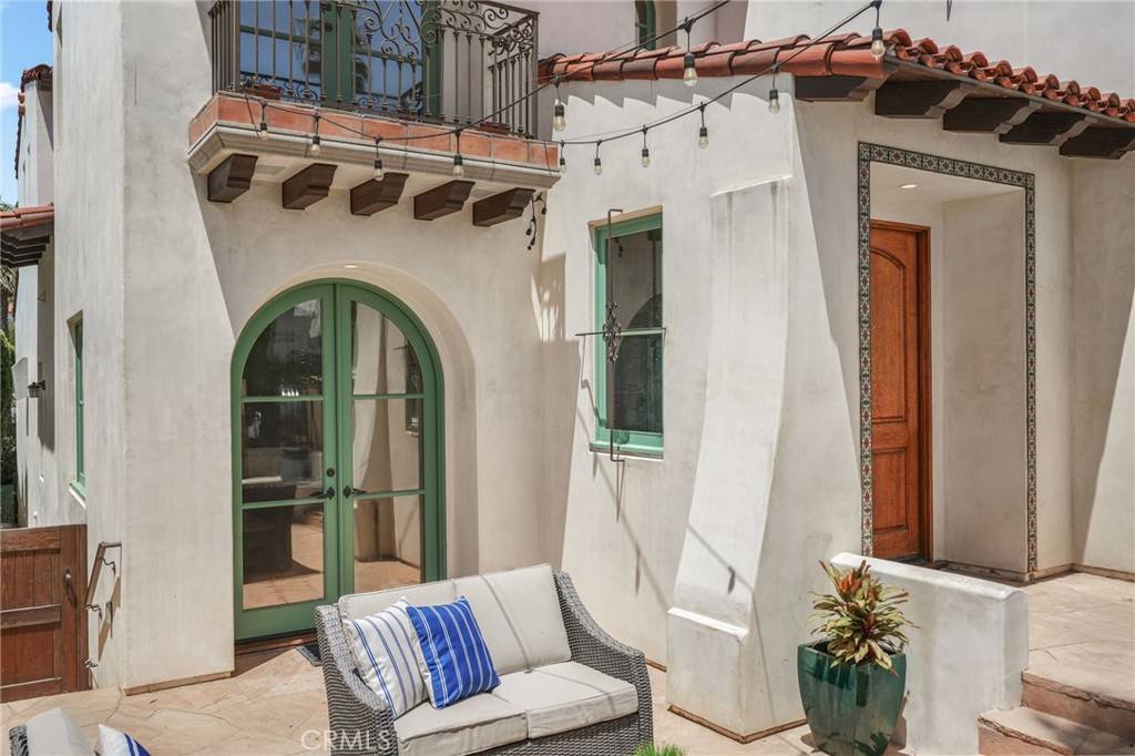 Manhattan Beach, CA 90266,1337 8th ST