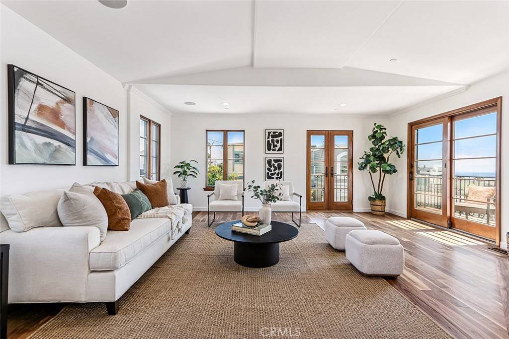 Manhattan Beach, CA 90266,3101 Alma AVE
