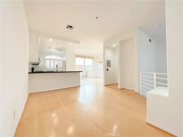 El Segundo, CA 90245,1628 E Palm Ave #5
