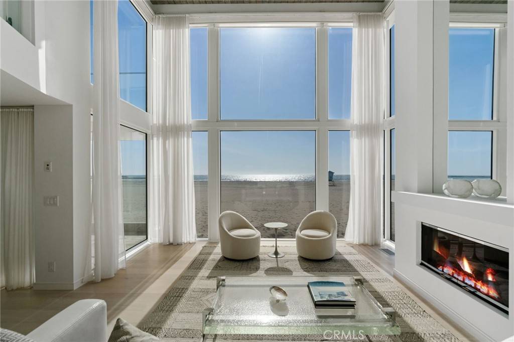 3557 Ocean DR, Oxnard, CA 93035