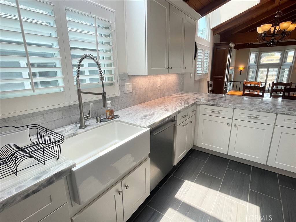 Hermosa Beach, CA 90254,1136 10th ST