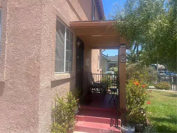 Inglewood, CA 90301,537 & 535 W Olive ST