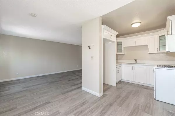 Inglewood, CA 90301,912 S Ash AVE #4