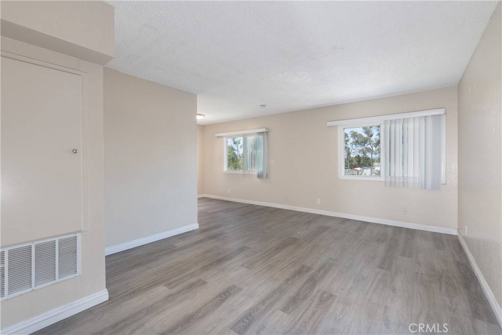 Inglewood, CA 90301,912 S Ash AVE #4