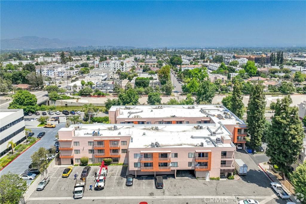 6815 Remmet AVE #217, Canoga Park, CA 91303