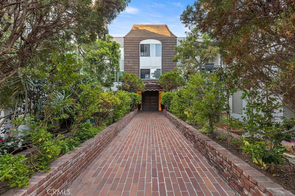 Culver City, CA 90230,5870 Green Valley CIR #231