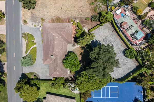Rancho Palos Verdes, CA 90275,8 Coveview DR