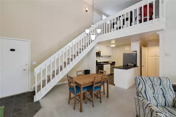 Redondo Beach, CA 90277,603 S Prospect AVE #305