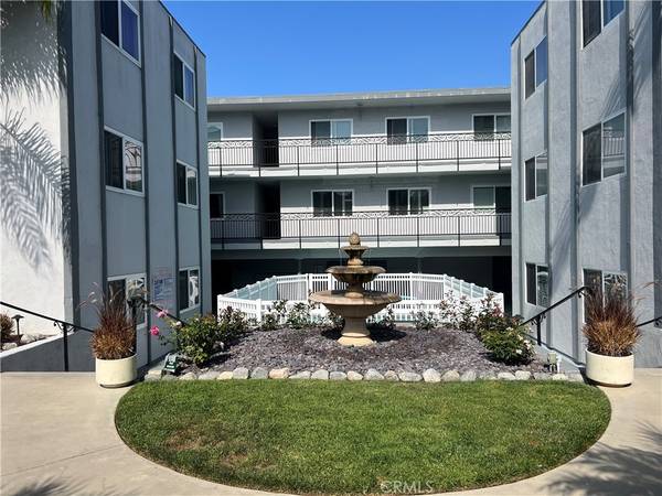 Redondo Beach, CA 90277,163 paseo de la concha #4