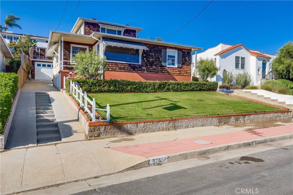 976 W 37th ST, San Pedro, CA 90731