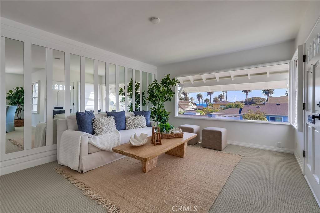 San Pedro, CA 90731,976 W 37th ST