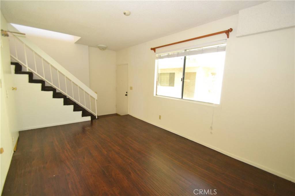 Redondo Beach, CA 90278,2218 Huntington LN #4