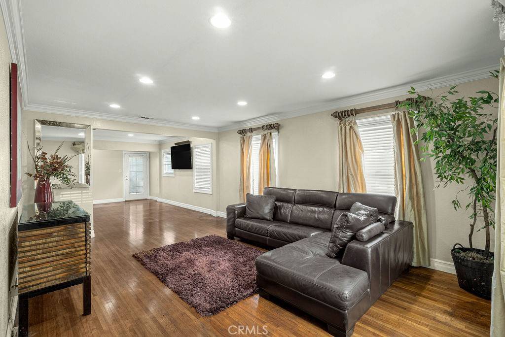 Gardena, CA 90249,1933 W 147th ST