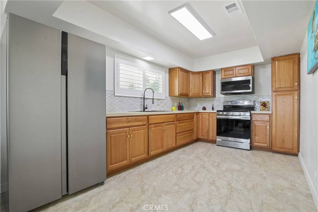 Lomita, CA 90717,2477 253rd ST