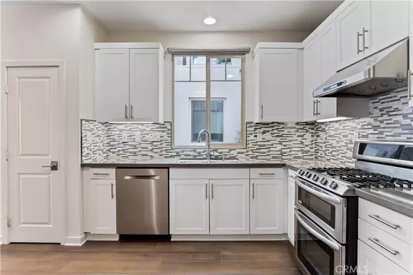 Hawthorne, CA 90250,5533 Palm DR