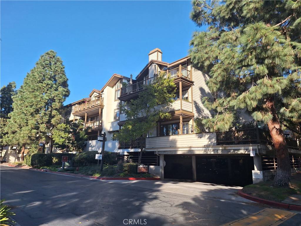 Torrance, CA 90503,2559 Plaza Del Amo #203
