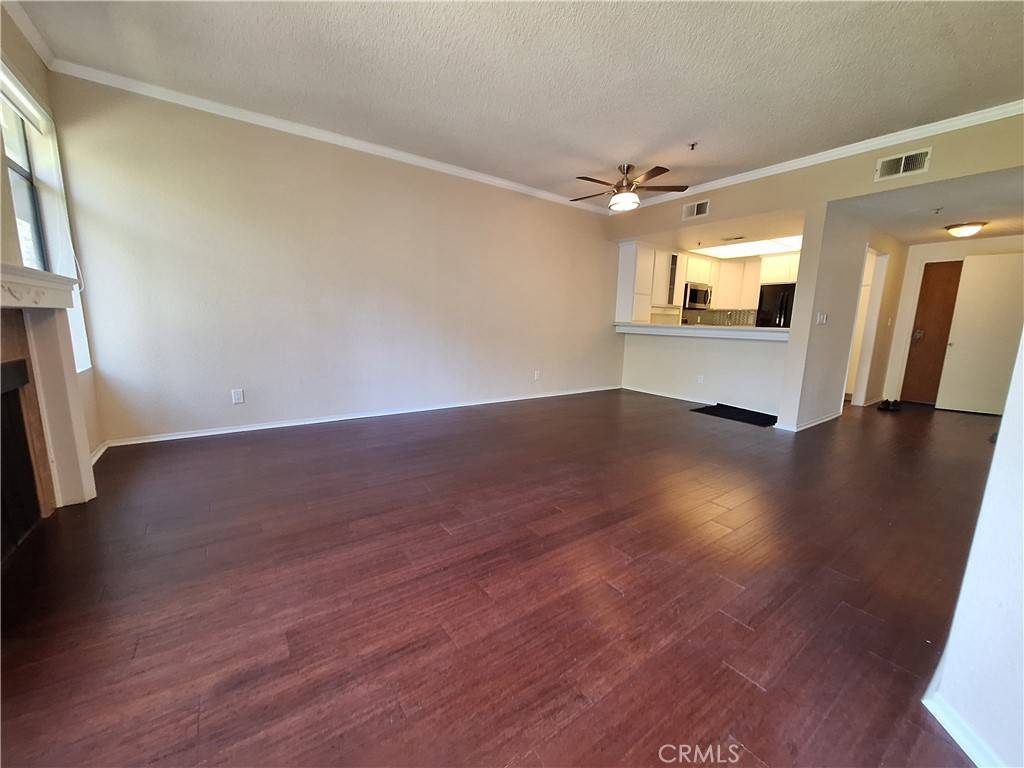 Torrance, CA 90503,2559 Plaza Del Amo #203