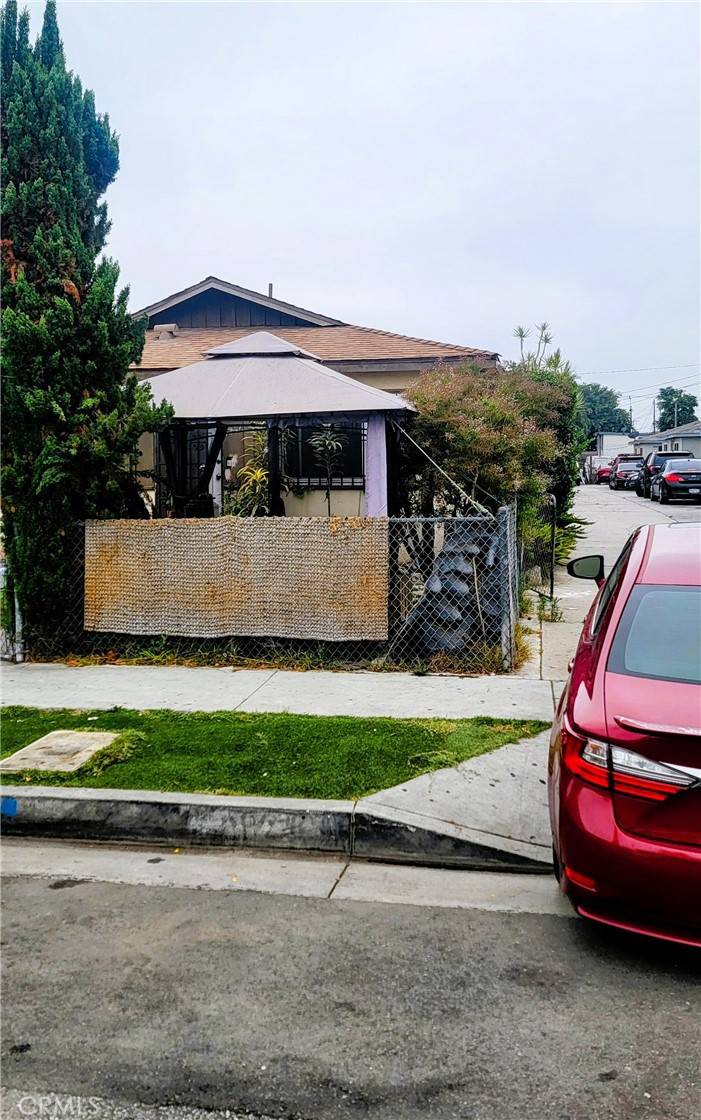 Inglewood, CA 90304,4256 W 106th ST