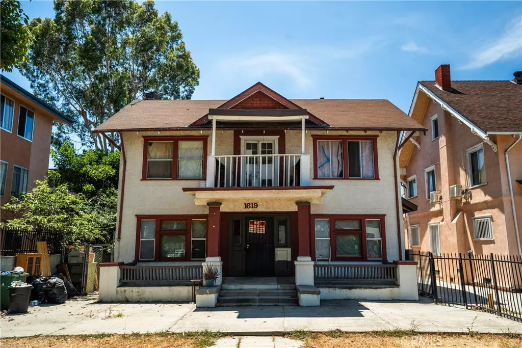 Los Angeles, CA 90019,1619 S St Andrews PL
