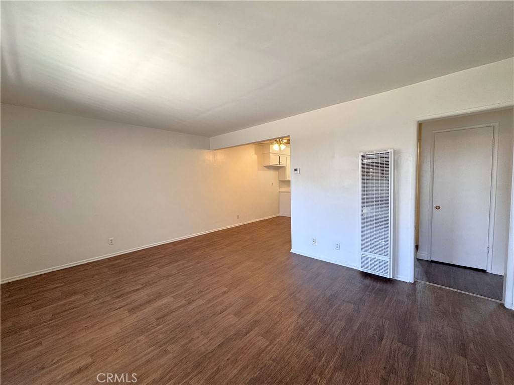 Hawthorne, CA 90250,4370 W 132nd ST #B