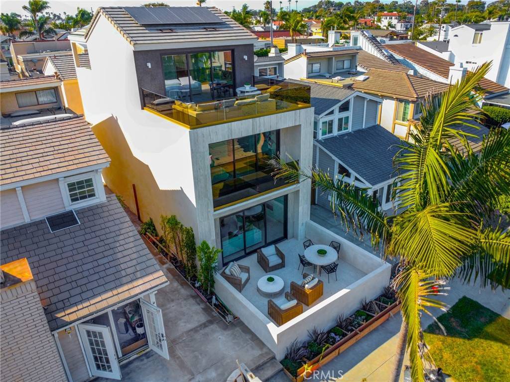 Huntington Beach, CA 92648,505 17th ST