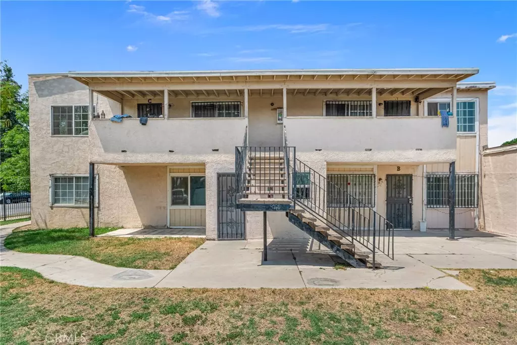 Rialto, CA 92376,1031 N Lilac AVE