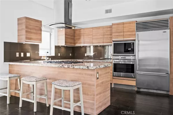 Marina Del Rey, CA 90292,3119 Via Dolce #107