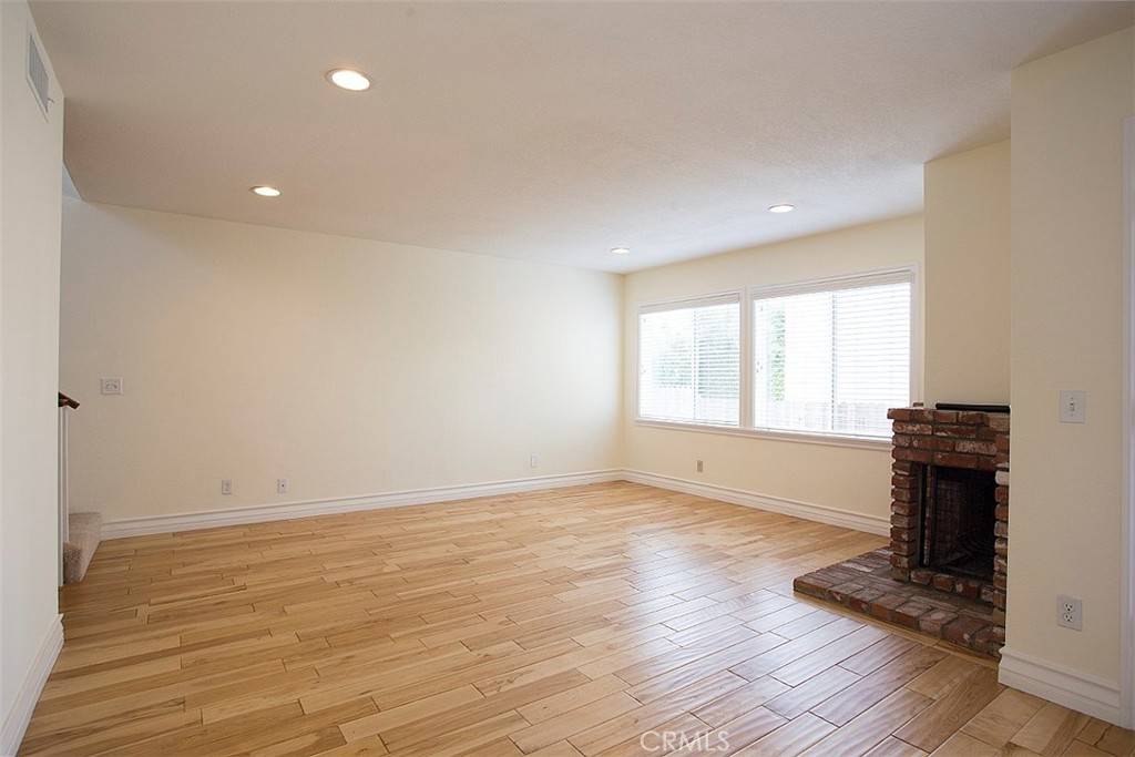 Manhattan Beach, CA 90266,1420 12th ST #3