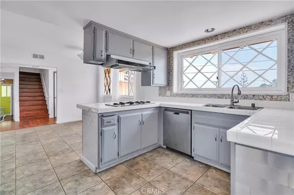 Rancho Palos Verdes, CA 90275,3651 Greve DR