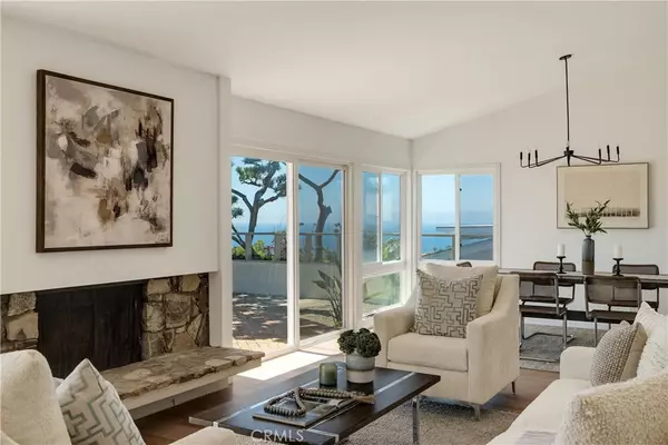 Rancho Palos Verdes, CA 90275,28717 Trailriders DR