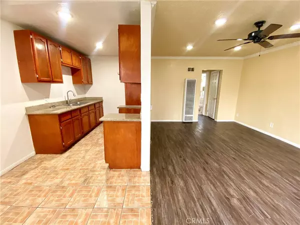 Inglewood, CA 90303,10234 Woodworth AVE #5
