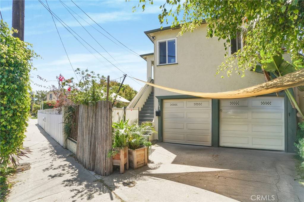 1136 Marco PL, Venice, CA 90291