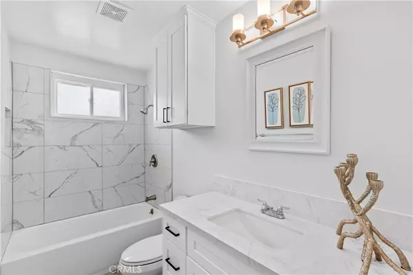 Redondo Beach, CA 90278,2419 Graham AVE
