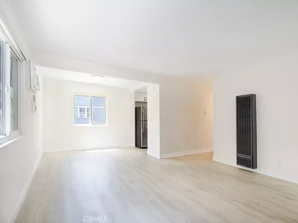 Los Angeles, CA 90026,831 Glendale BLVD #5