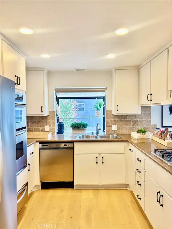 Tarzana, CA 91356,18731 Hatteras ST #31