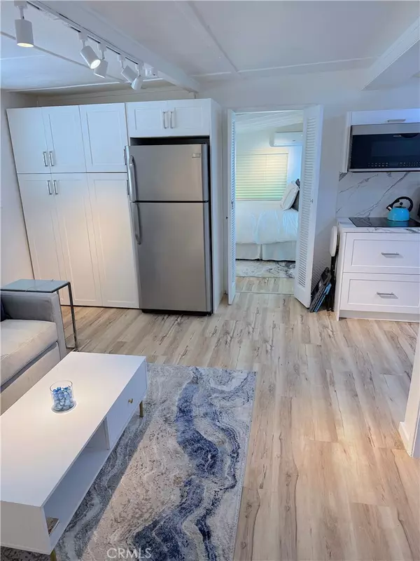 Redondo Beach, CA 90277,726 1/2 Esplanade