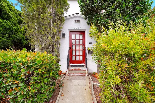1250 1st ST, Hermosa Beach, CA 90254