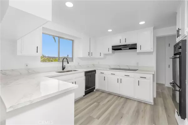 San Pedro, CA 90731,935 W 10th ST